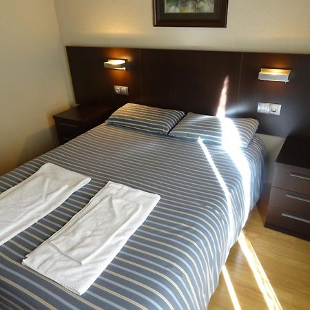 מלון אנדורה לה ולה Hostal Cal Forner מראה חיצוני תמונה