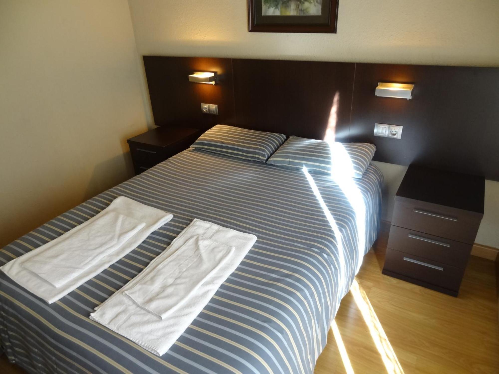 מלון אנדורה לה ולה Hostal Cal Forner מראה חיצוני תמונה