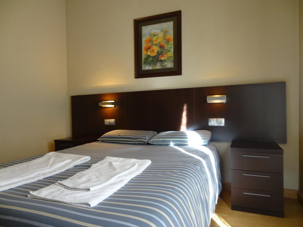 מלון אנדורה לה ולה Hostal Cal Forner מראה חיצוני תמונה