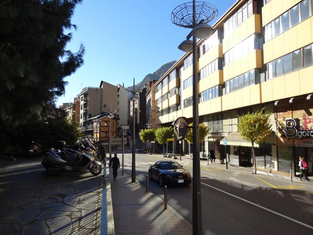 מלון אנדורה לה ולה Hostal Cal Forner מראה חיצוני תמונה