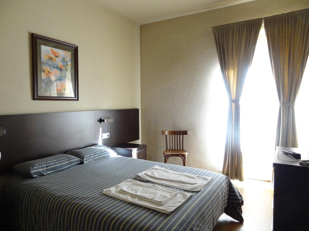 מלון אנדורה לה ולה Hostal Cal Forner מראה חיצוני תמונה