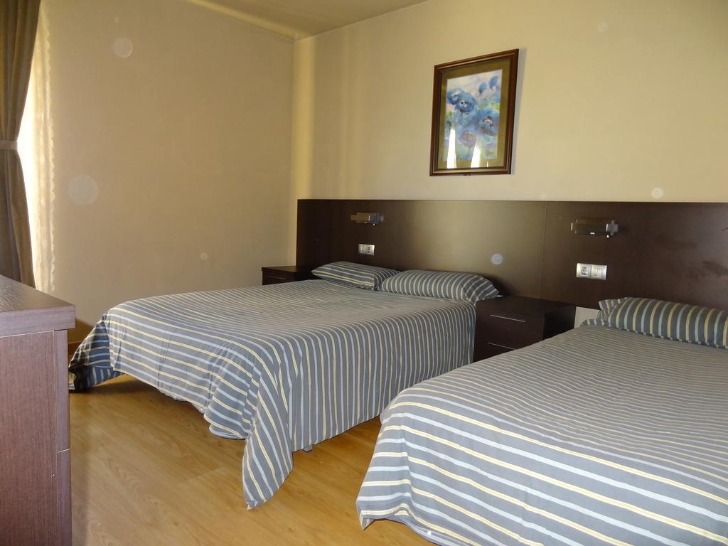 מלון אנדורה לה ולה Hostal Cal Forner חדר תמונה