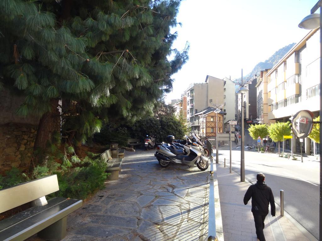 מלון אנדורה לה ולה Hostal Cal Forner מראה חיצוני תמונה