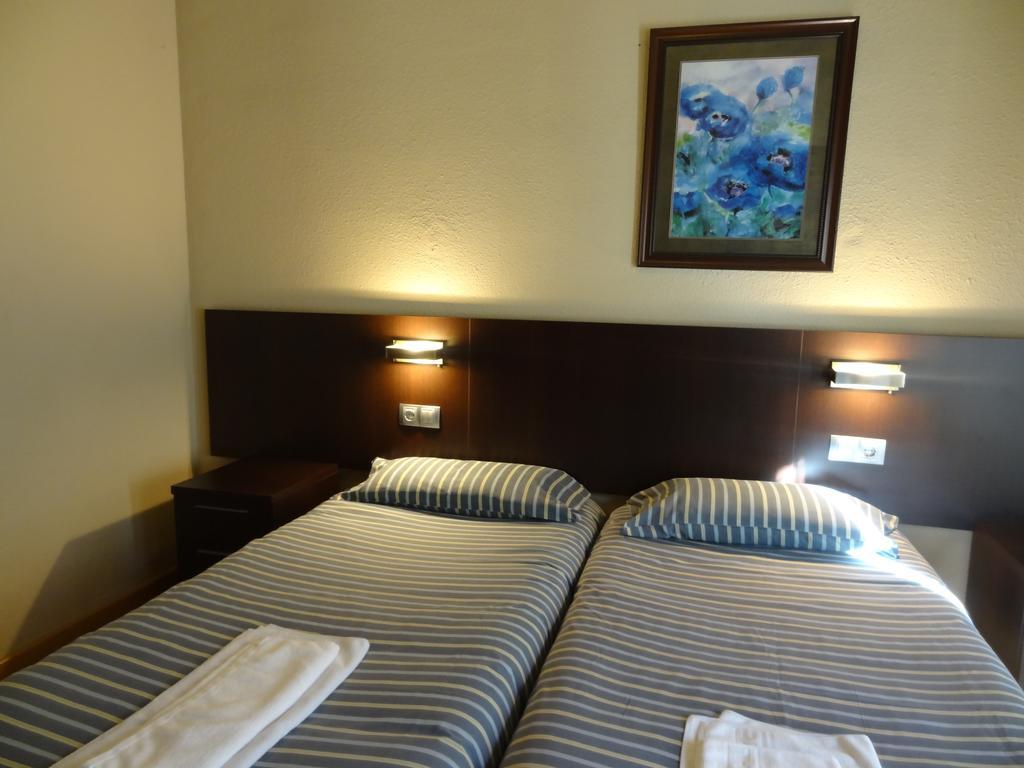 מלון אנדורה לה ולה Hostal Cal Forner חדר תמונה
