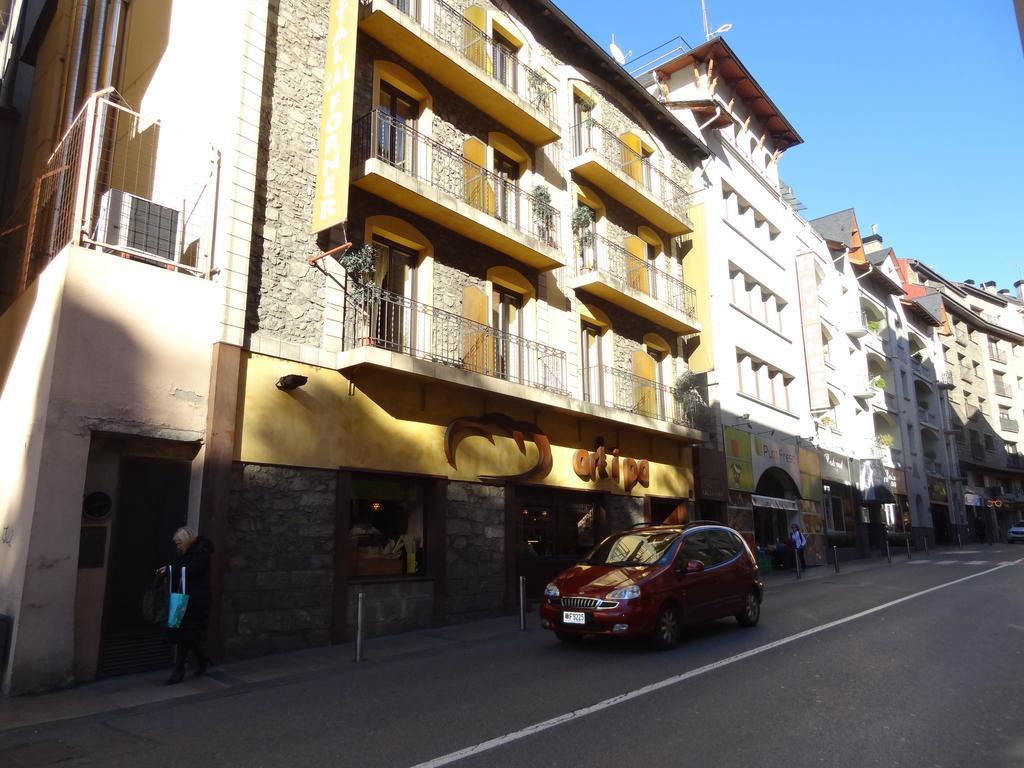 מלון אנדורה לה ולה Hostal Cal Forner מראה חיצוני תמונה