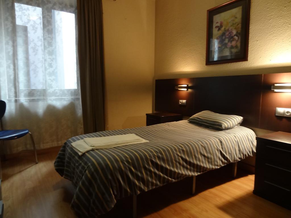 מלון אנדורה לה ולה Hostal Cal Forner חדר תמונה